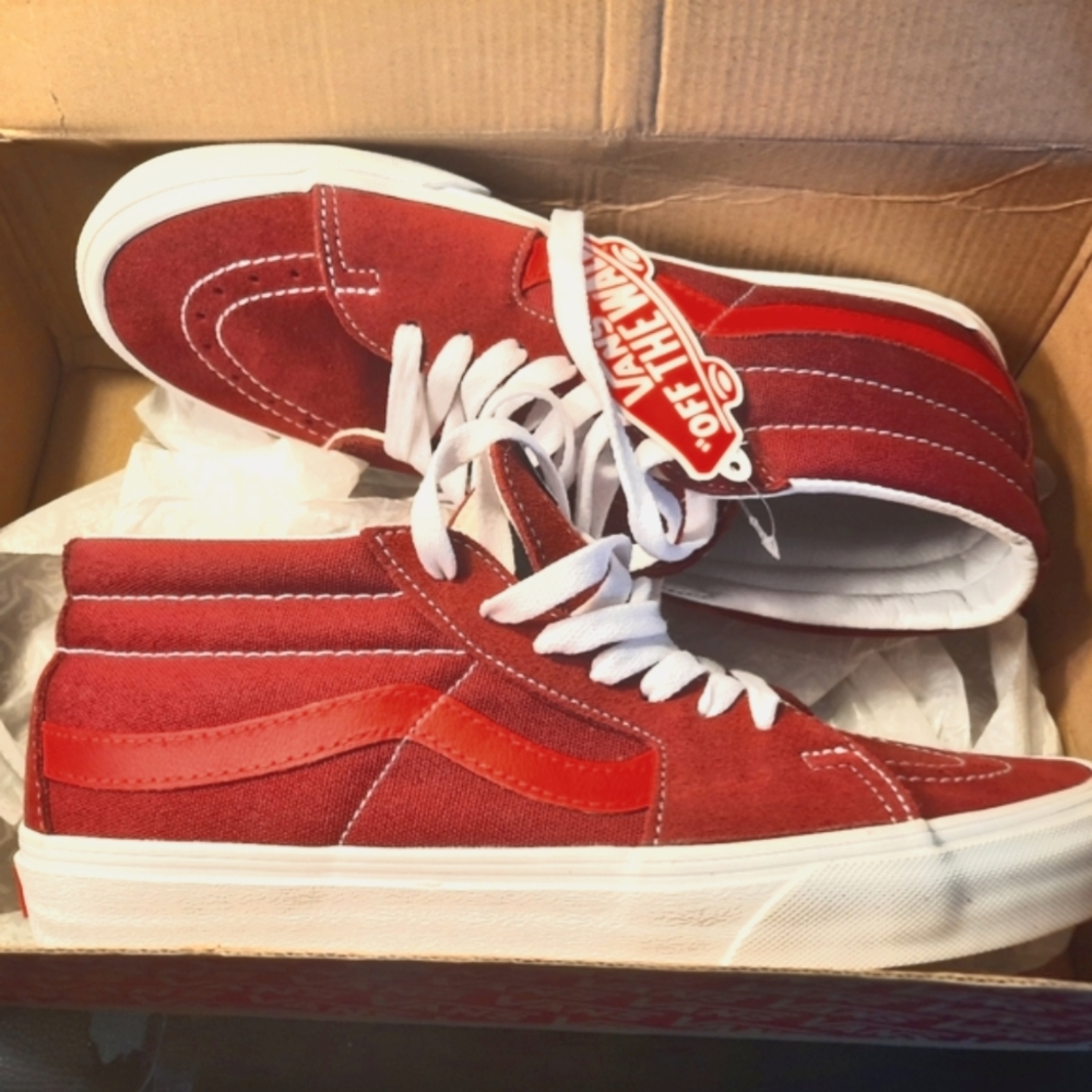 VANS Sk8-mid suede skateboarding shoes, gorgeous deep red w/white, New in box